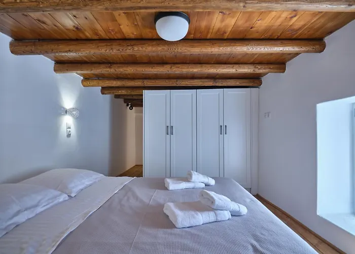 Retreat - The Happy Apartment