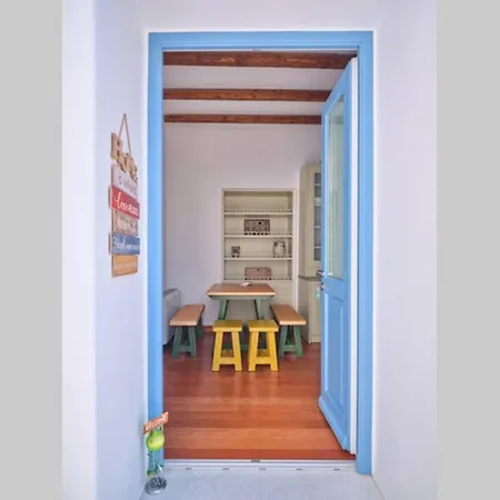 Retreat - The Happy * Parikia (Paros)